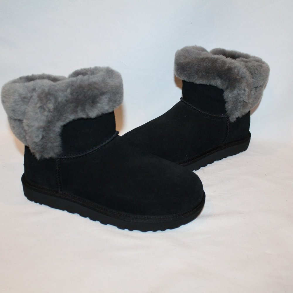 NIB‎ UGG SANIYA MINI SUEDE SHEARLING LINED ANKLE BOOTS BLACK GRAY